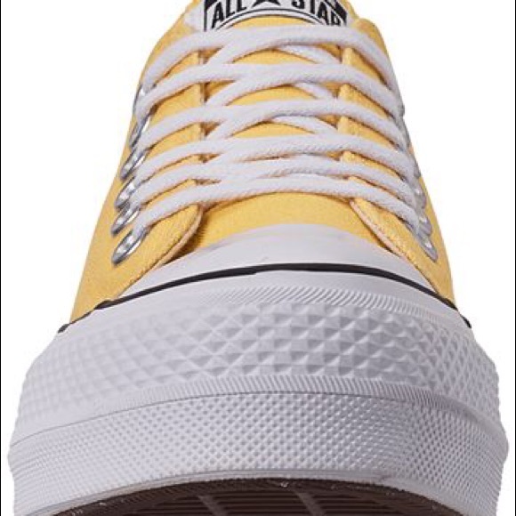 Converse Women's Chuck Taylor All Star Lift Low To - Picture 5 of 8